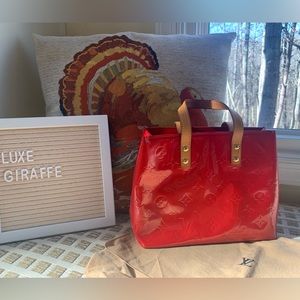 Louis Vuitton monogram vernis pm reade bag in red